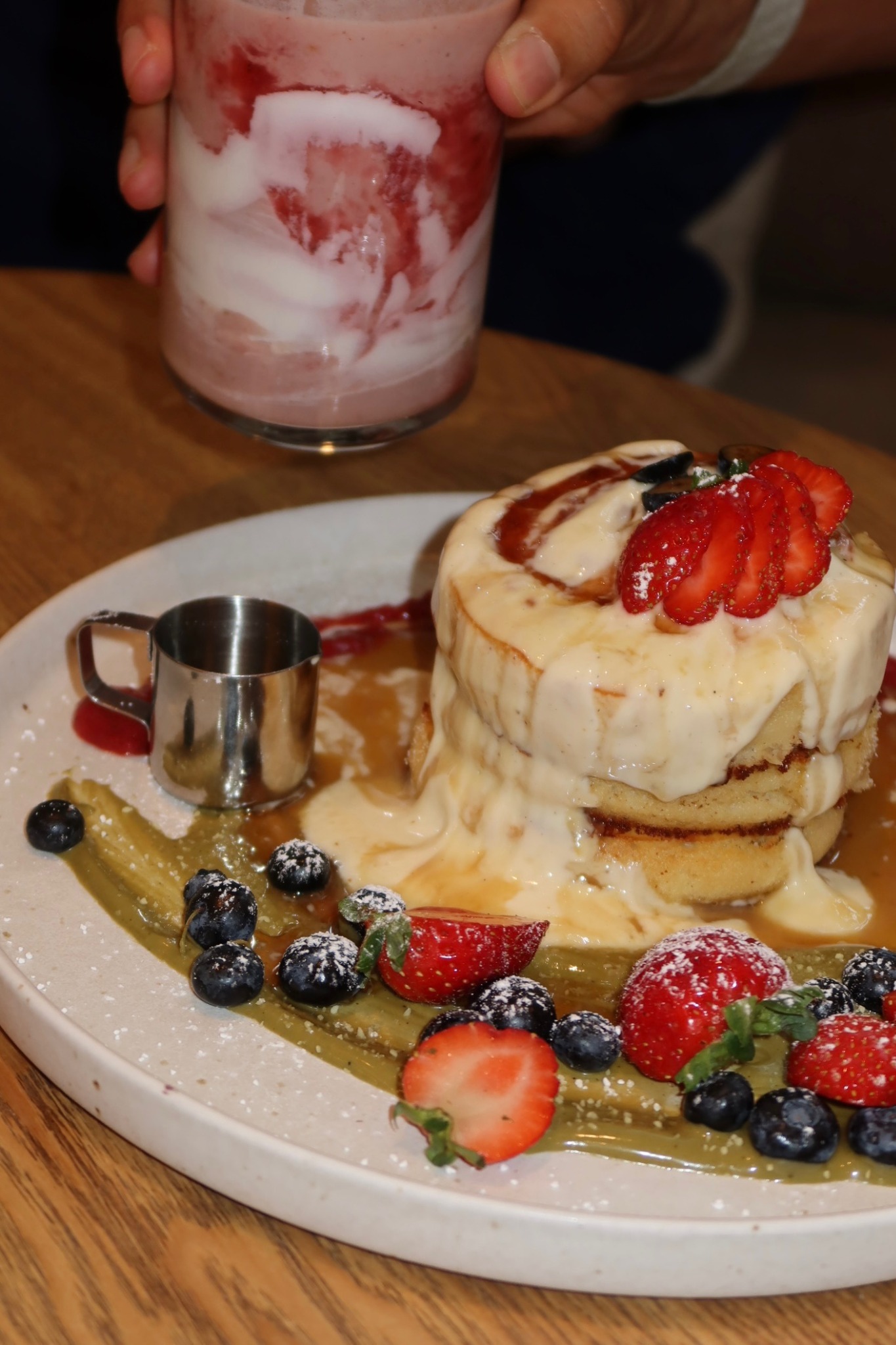 Pancakes mit Früchten bei Le Jus